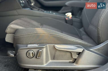 Седан Volkswagen Passat 2015 в 