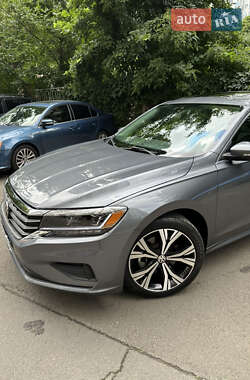 Седан Volkswagen Passat 2021 в 