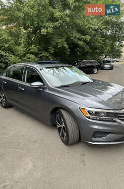 Седан Volkswagen Passat 2021 в 