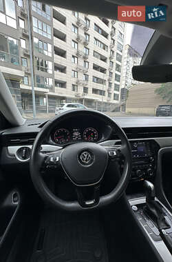Седан Volkswagen Passat 2021 в 