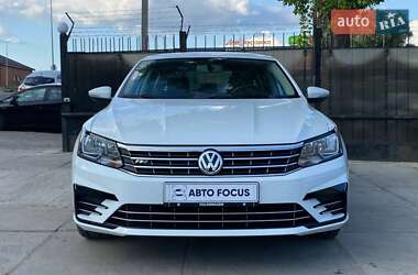 Седан Volkswagen Passat 2017 в 