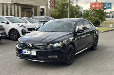 Седан Volkswagen Passat 2017 в Києві