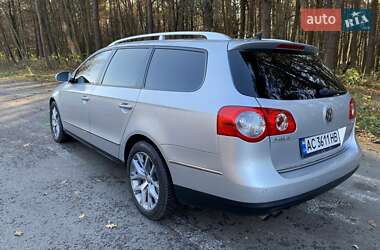 Універсал Volkswagen Passat 2009 в Луцьку