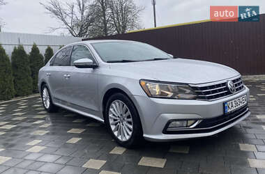 Седан Volkswagen Passat 2016 в Киеве