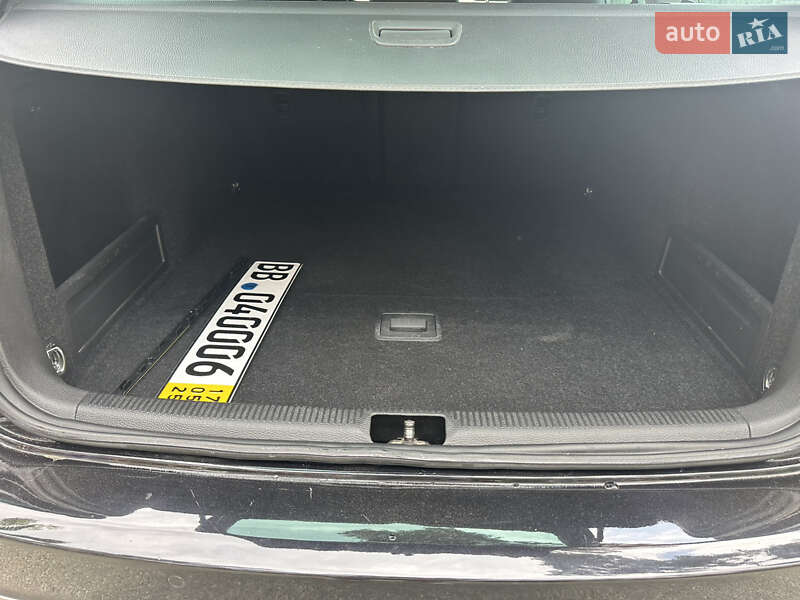 Универсал Volkswagen Passat 2014 в Киеве