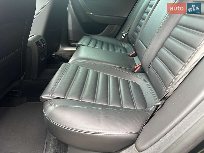 Универсал Volkswagen Passat 2014 в Киеве
