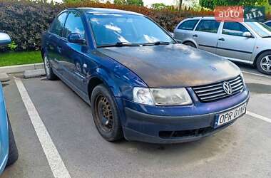 Седан Volkswagen Passat 2000 в Києві