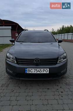 Універсал Volkswagen Passat 2012 в Львові