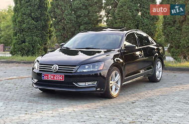Седан Volkswagen Passat 2013 в Дубно