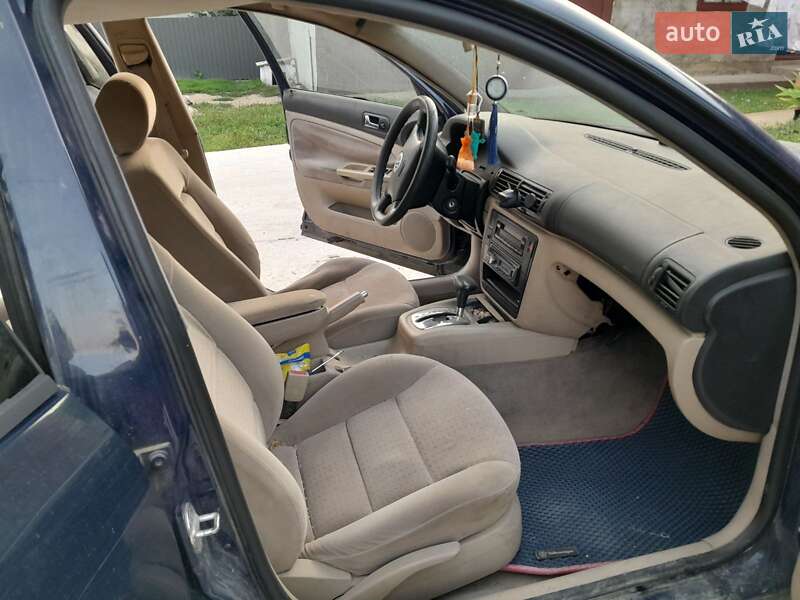 Седан Volkswagen Passat 1999 в Івано-Франківську