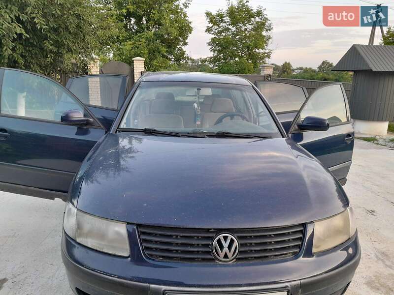 Седан Volkswagen Passat 1999 в Івано-Франківську