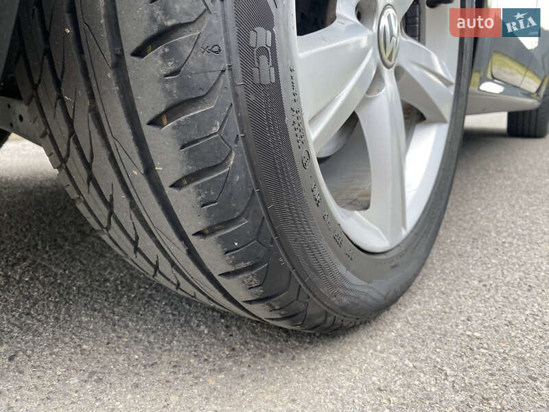 Седан Volkswagen Passat 2012 в Могилев-Подольске