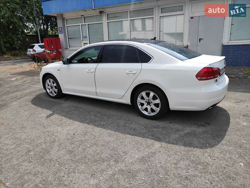 Седан Volkswagen Passat 2014 в Киеве
