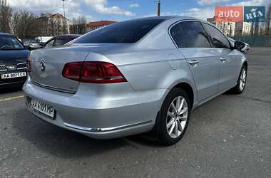 Седан Volkswagen Passat 2012 в 