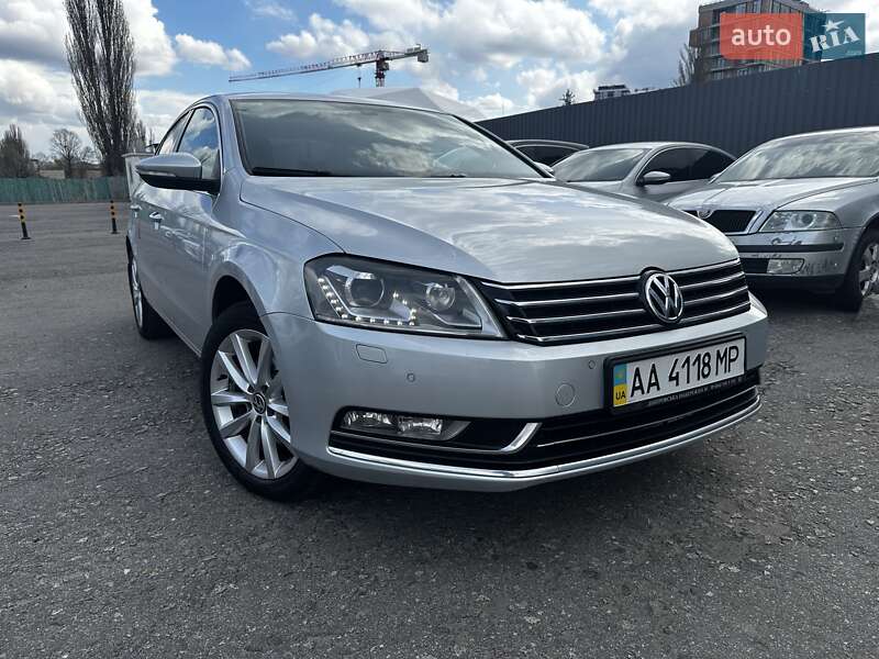 Седан Volkswagen Passat 2013 в 