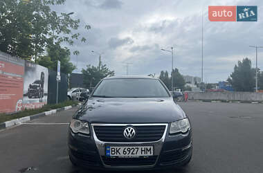 Универсал Volkswagen Passat 2006 в Киеве