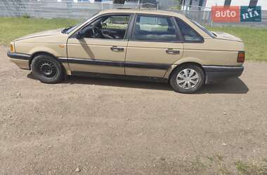 Седан Volkswagen Passat 1992 в Хорошеві