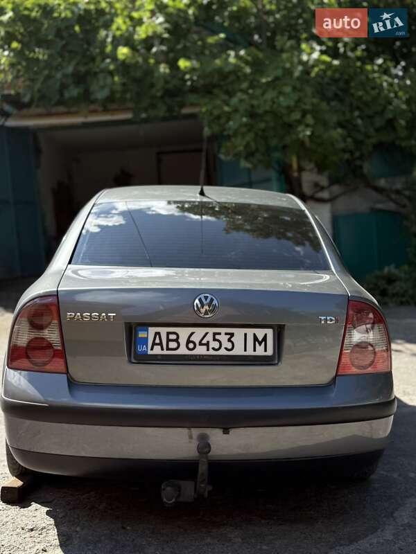 Седан Volkswagen Passat 2004 в Виннице