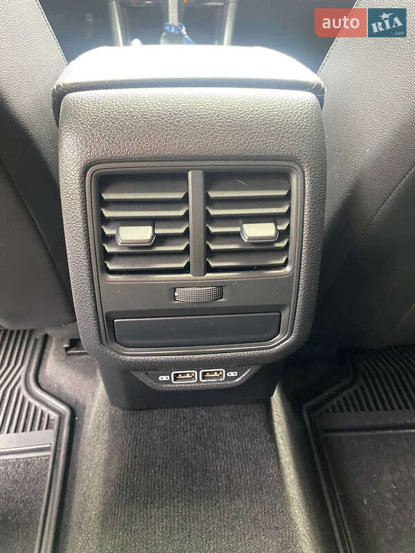 Седан Volkswagen Passat 2021 в Кривом Роге