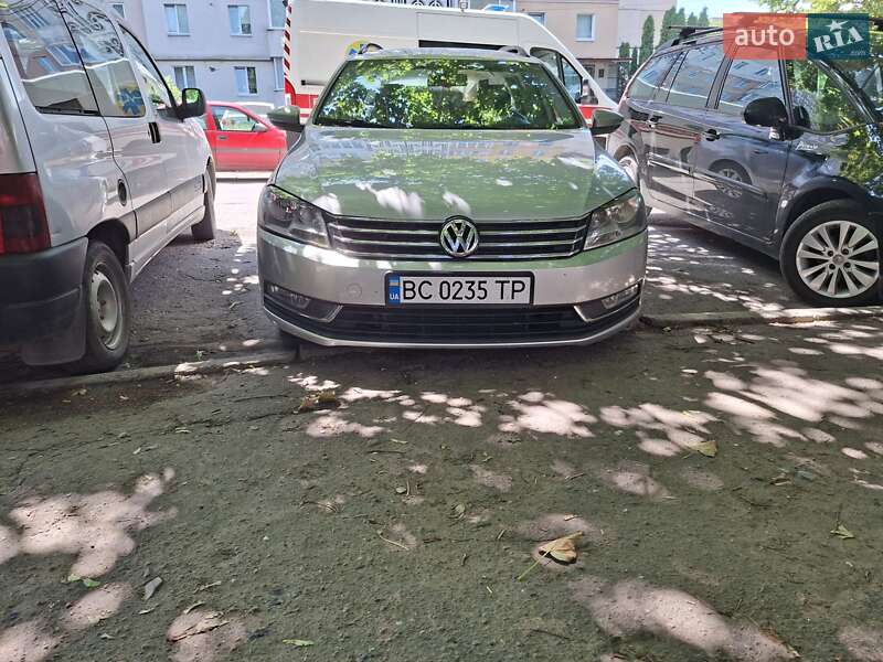 Универсал Volkswagen Passat 2011 в Бродах