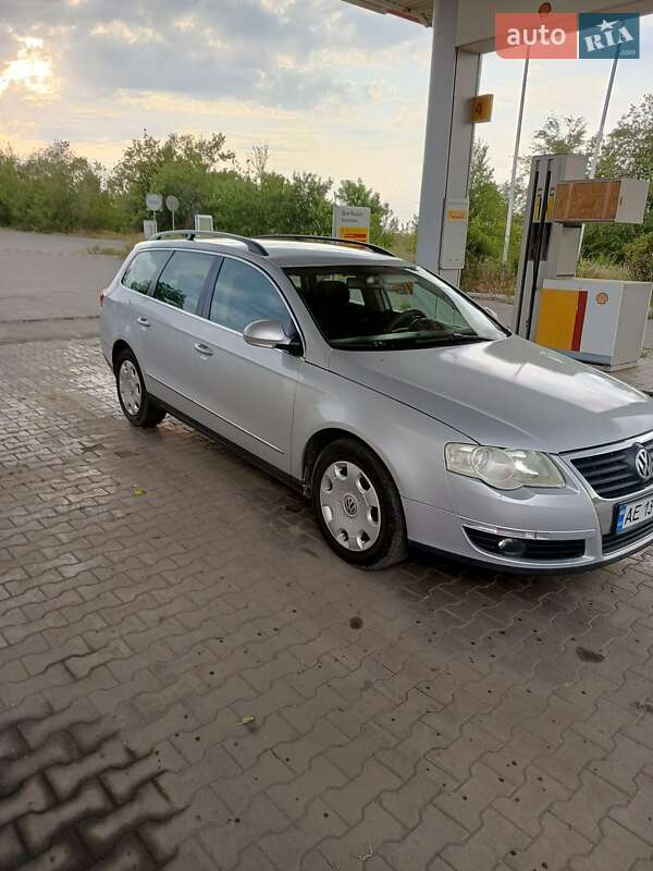 Универсал Volkswagen Passat 2006 в Марганце