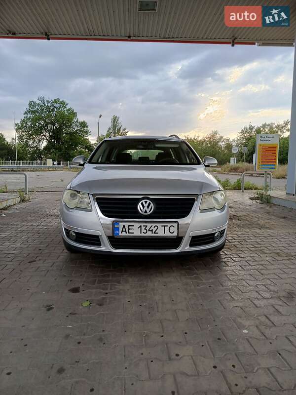 Универсал Volkswagen Passat 2006 в Марганце