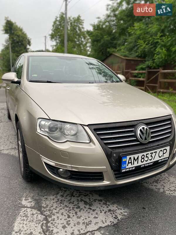 Седан Volkswagen Passat 2008 в Звягелі