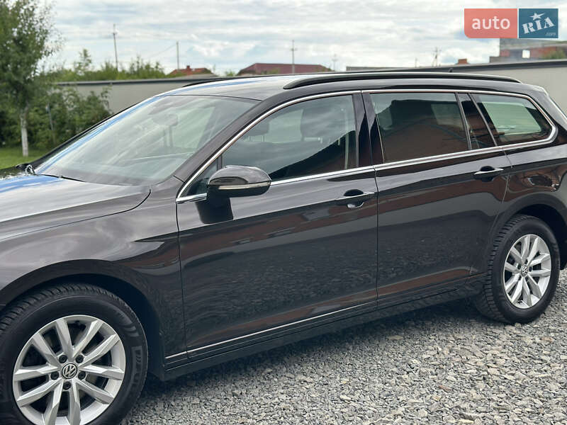 Универсал Volkswagen Passat 2020 в Ужгороде