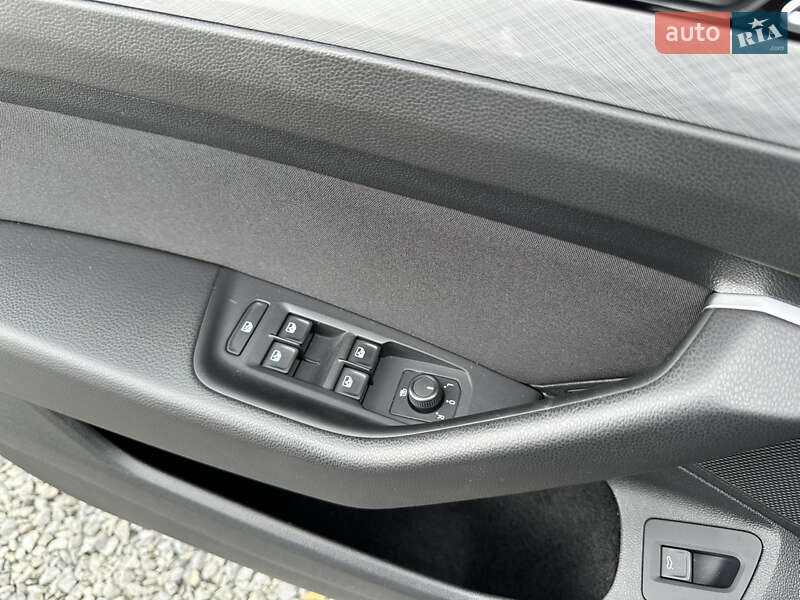 Универсал Volkswagen Passat 2020 в Ужгороде