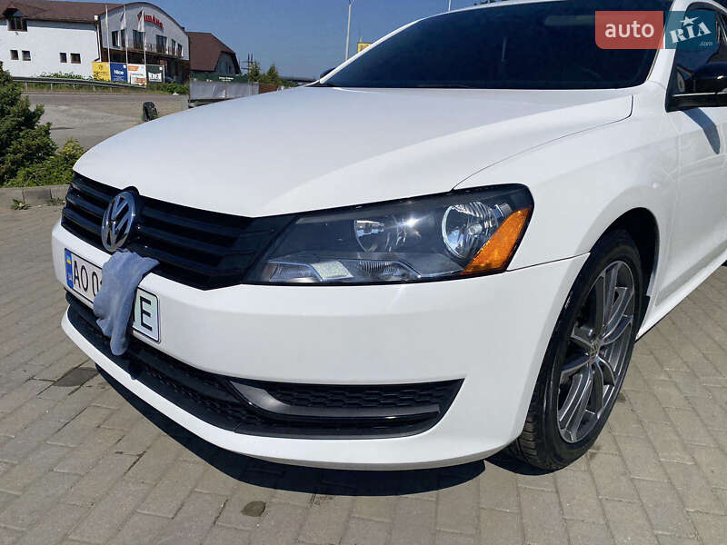 Седан Volkswagen Passat 2014 в Мукачево