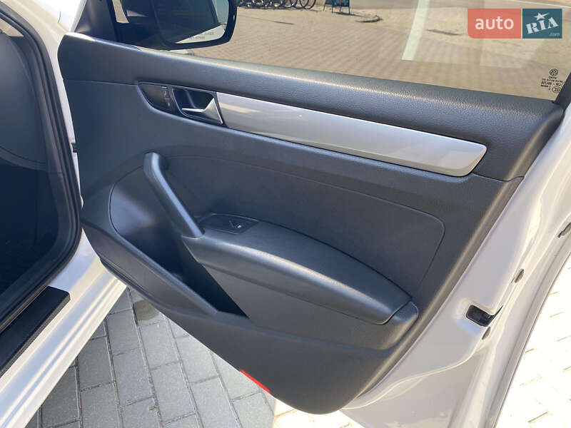 Седан Volkswagen Passat 2014 в Мукачево