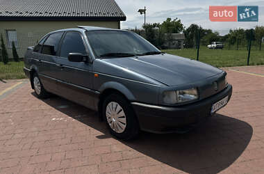 Седан Volkswagen Passat 1989 в Стрые