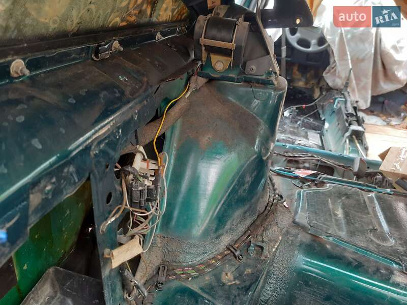 Универсал Volkswagen Passat 1996 в Мурованых Куриловцах