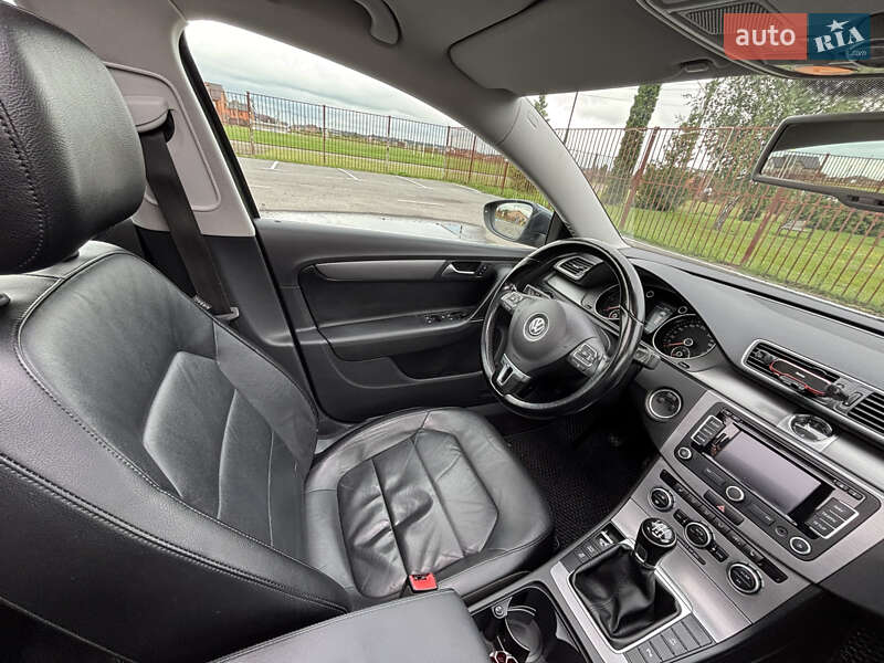 Универсал Volkswagen Passat 2014 в Луцке