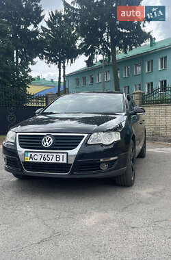 Седан Volkswagen Passat 2006 в Володимирі