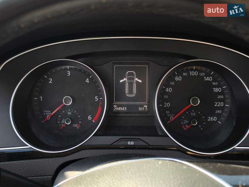 Универсал Volkswagen Passat 2016 в Киеве