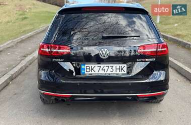 Универсал Volkswagen Passat 2015 в 
