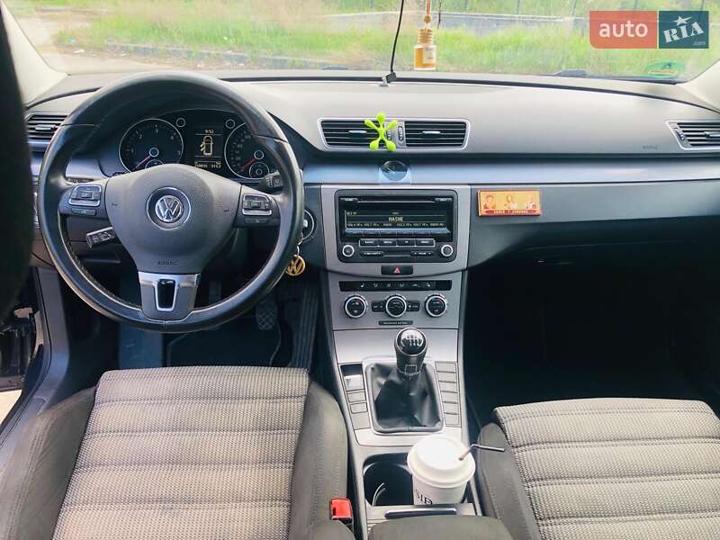 Универсал Volkswagen Passat 2013 в Звягеле