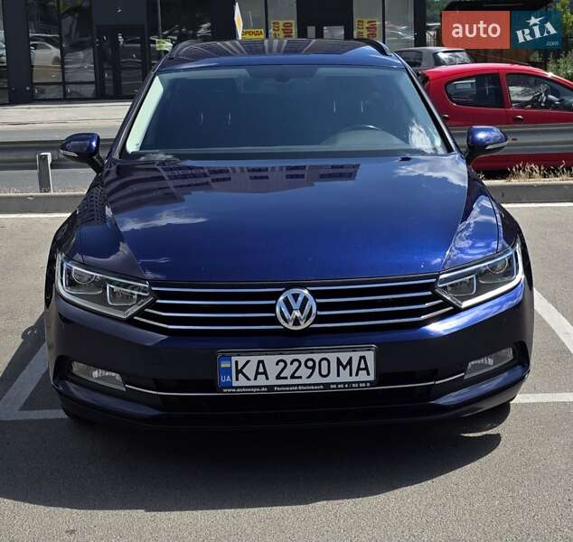 Универсал Volkswagen Passat 2017 в Киеве