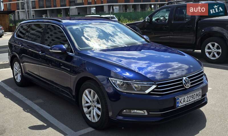 Универсал Volkswagen Passat 2017 в Киеве