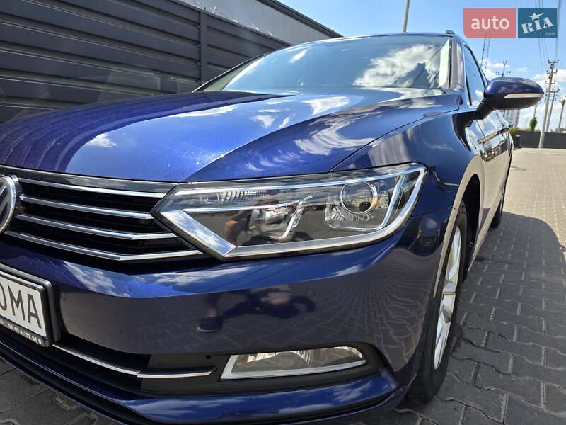 Универсал Volkswagen Passat 2017 в Киеве