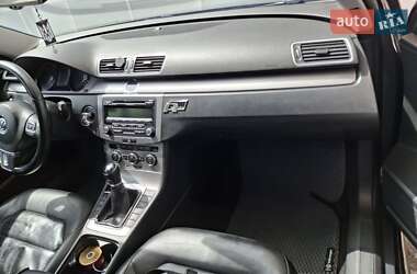 Универсал Volkswagen Passat 2012 в 
