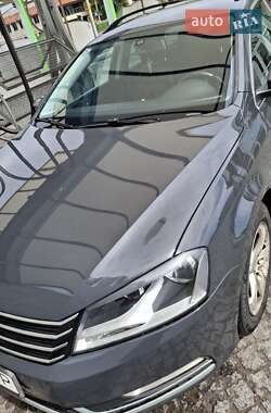 Универсал Volkswagen Passat 2012 в 
