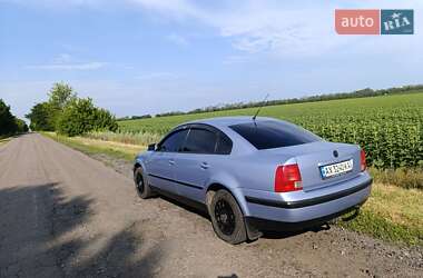 Седан Volkswagen Passat 1998 в 