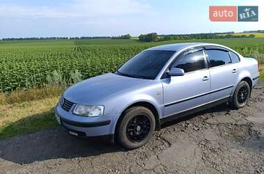 Седан Volkswagen Passat 1998 в 