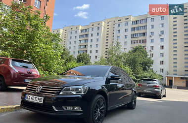 Седан Volkswagen Passat 2011 в Киеве