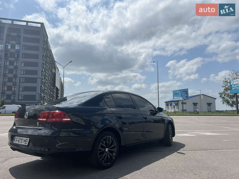 Седан Volkswagen Passat 2011 в Киеве