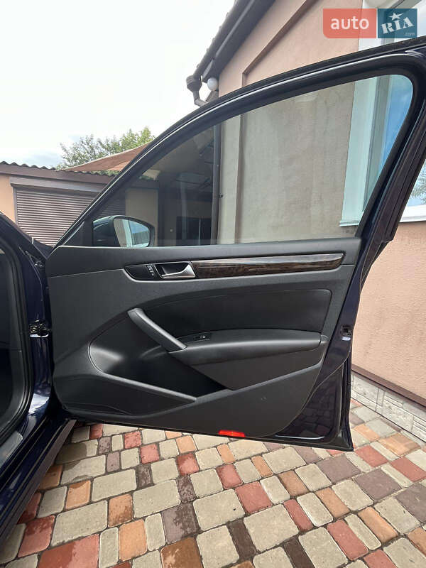 Седан Volkswagen Passat 2014 в Пирятине