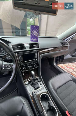 Седан Volkswagen Passat 2014 в 