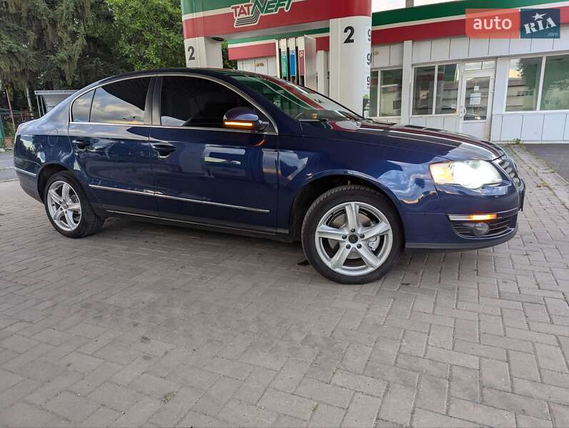 Седан Volkswagen Passat 2009 в Гадяче